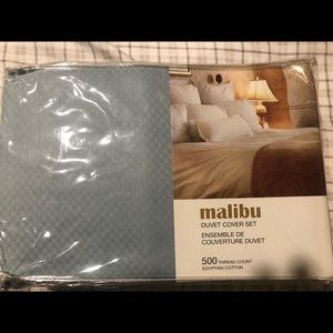 King size Malibu brand duvet cover set